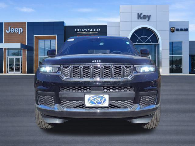 New 2024 Jeep Grand Cherokee L Laredo w/ Trailer Tow Package AWD/4WD image 10