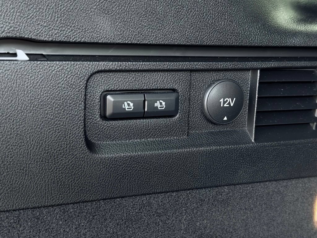 Used 2023 Lincoln Nautilus Reserve AWD/4WD image 13