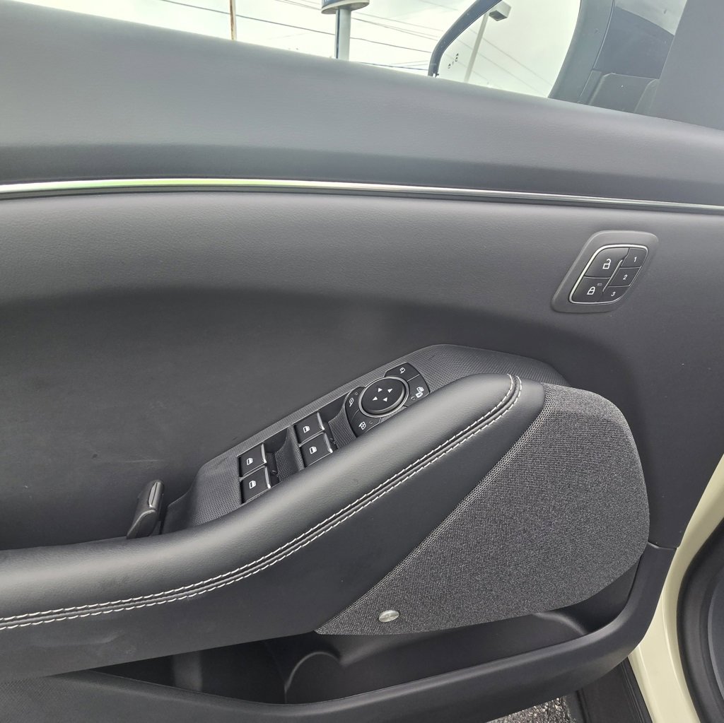 New 2025 Ford Mustang Mach-E Premium image 25