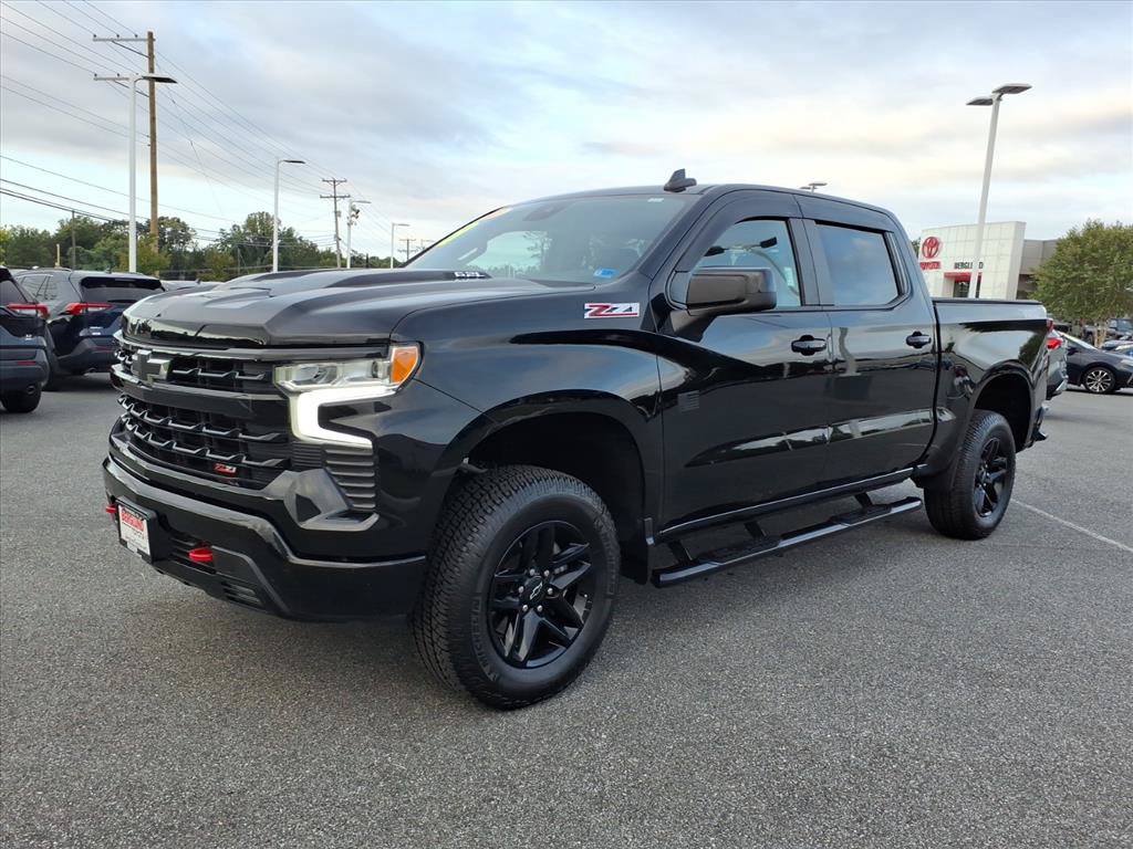 Used 2023 Chevrolet Silverado 1500 LT Trail Boss w/ Convenience Package II AWD/4WD image 16