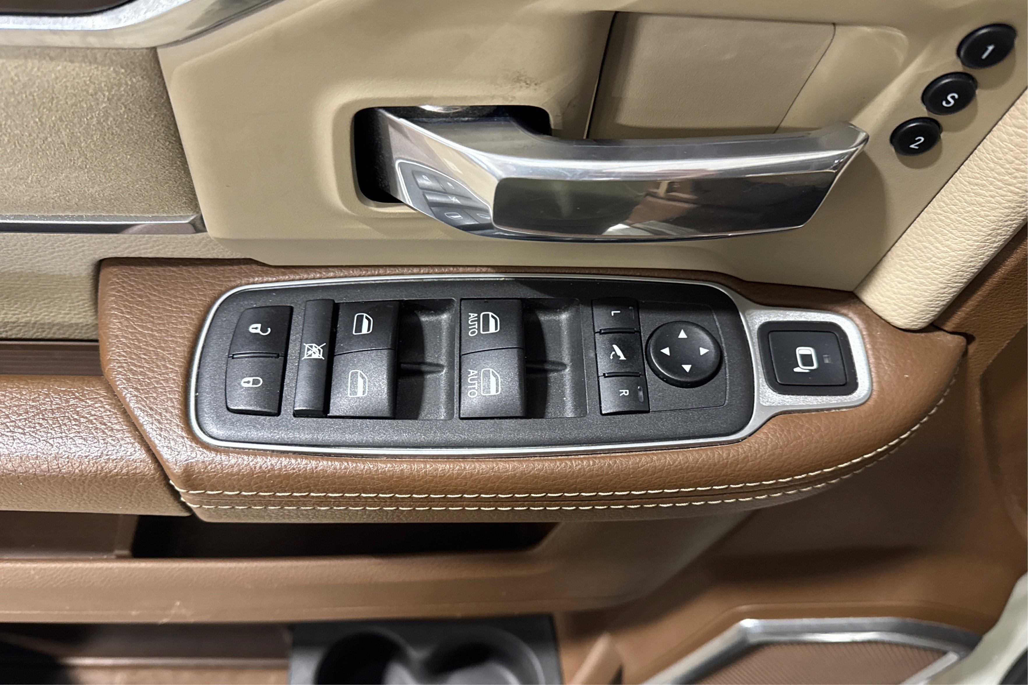 Used 2022 RAM 3500 Laramie image 16