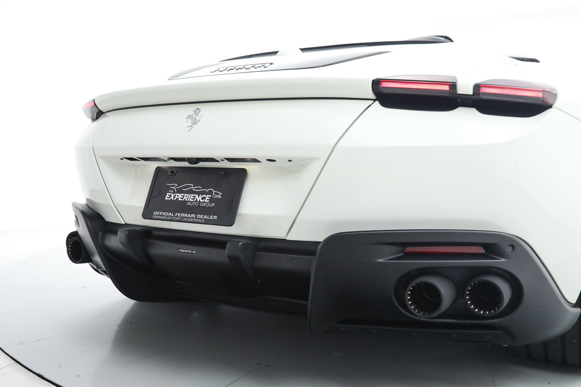 Certified 2025 Ferrari Roma Spider RWD image 19