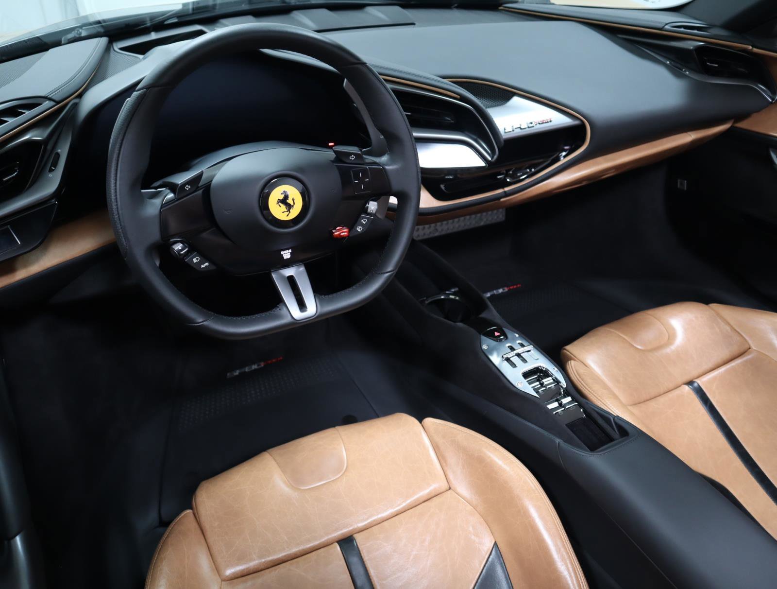 Used 2022 Ferrari SF90 Spider image 17