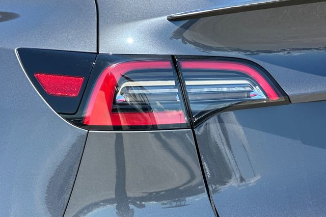 Used 2022 Tesla Model Y Performance AWD/4WD image 31