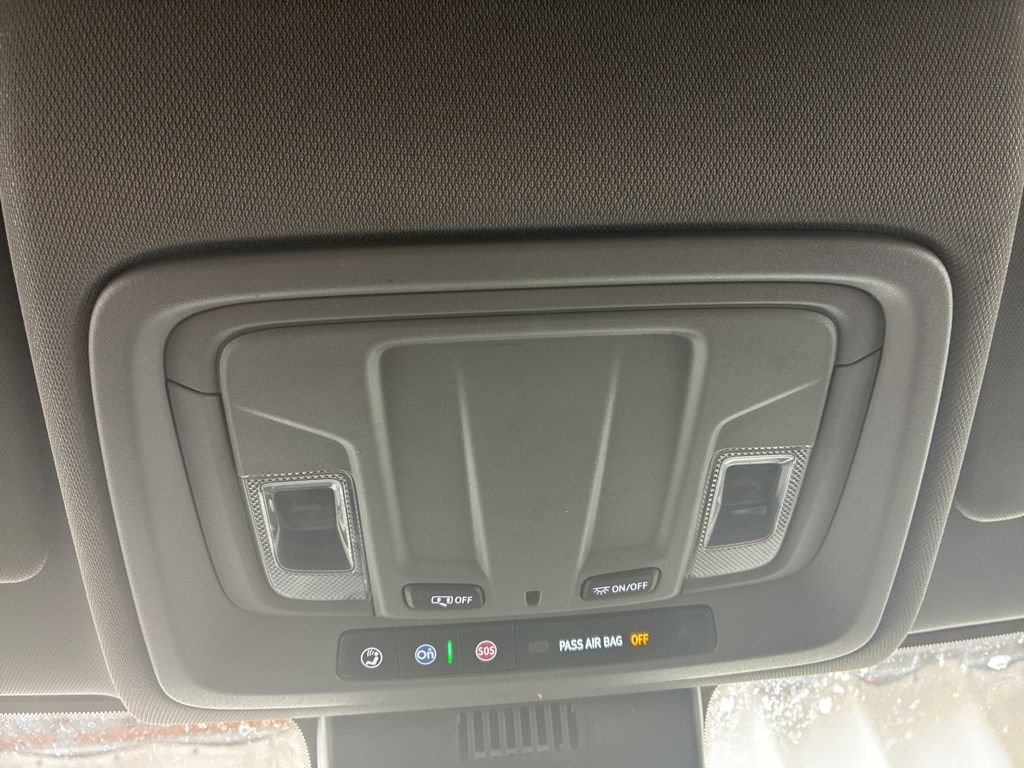 Used 2025 Chevrolet Silverado 2500 Custom w/ Custom Value Package image 20