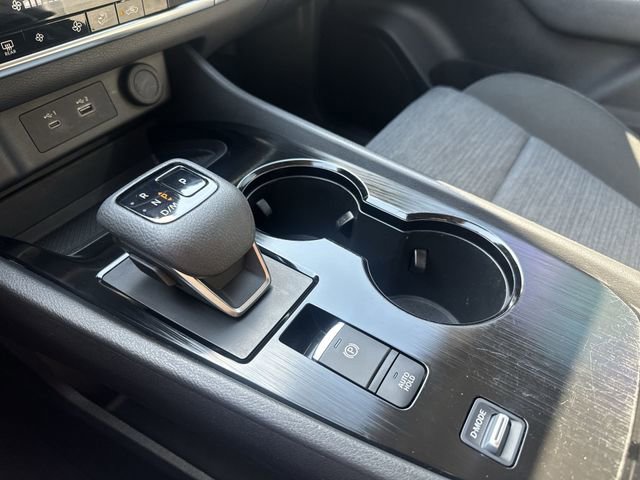 Used 2023 Nissan Rogue SV FWD image 20