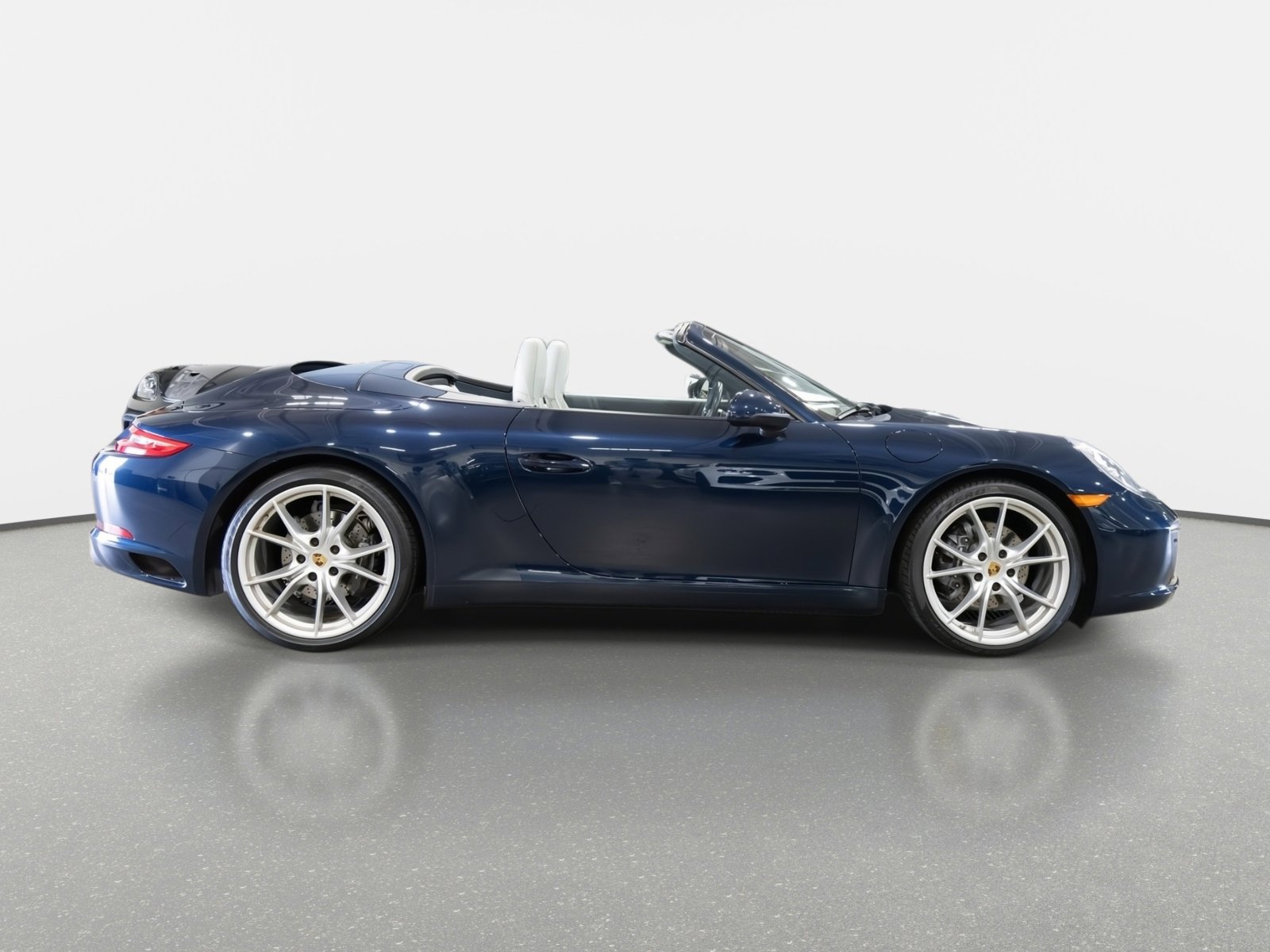 Used 2019 Porsche 911 Carrera image 2