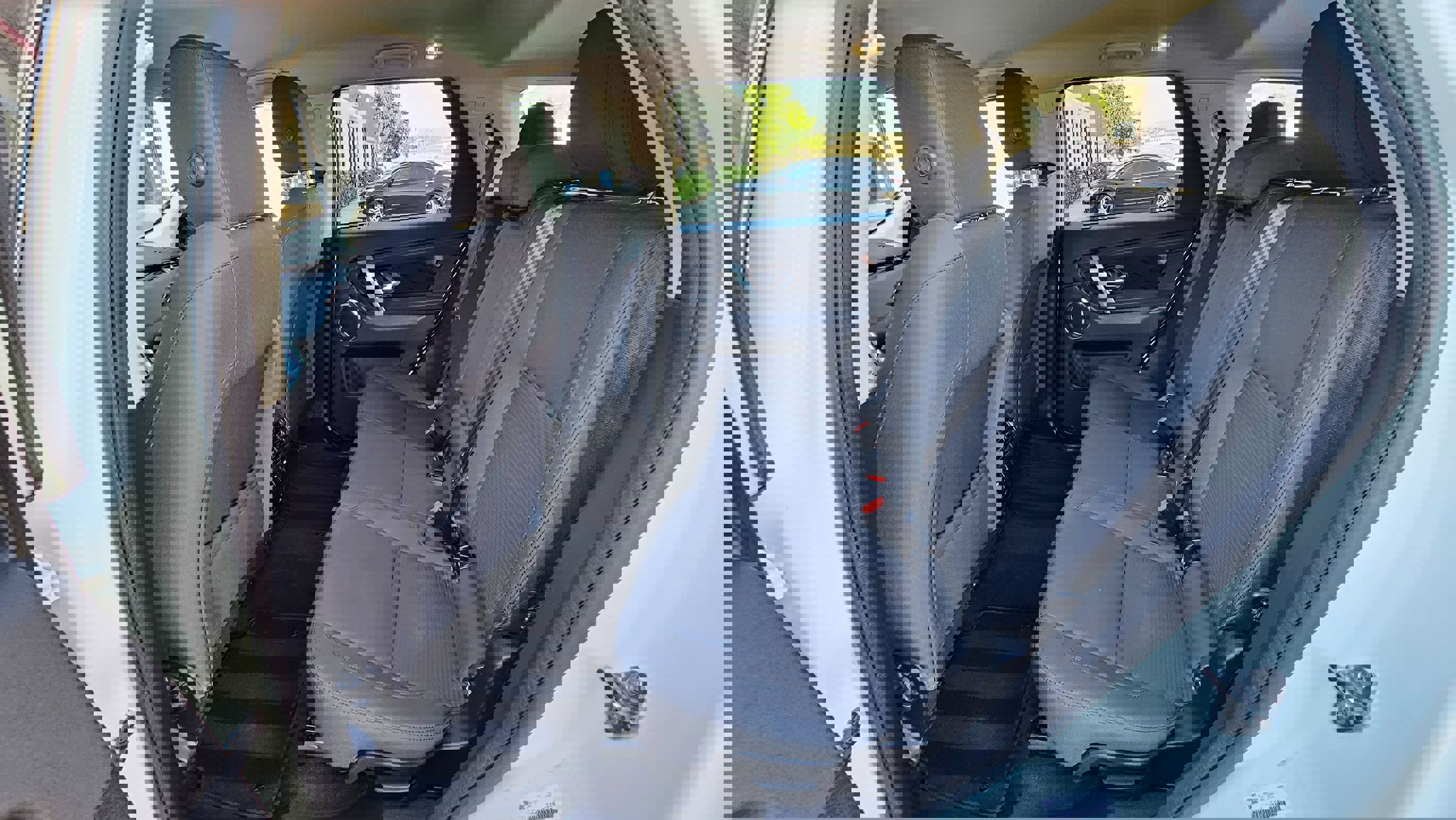 Used 2020 Land Rover Discovery Sport image 19