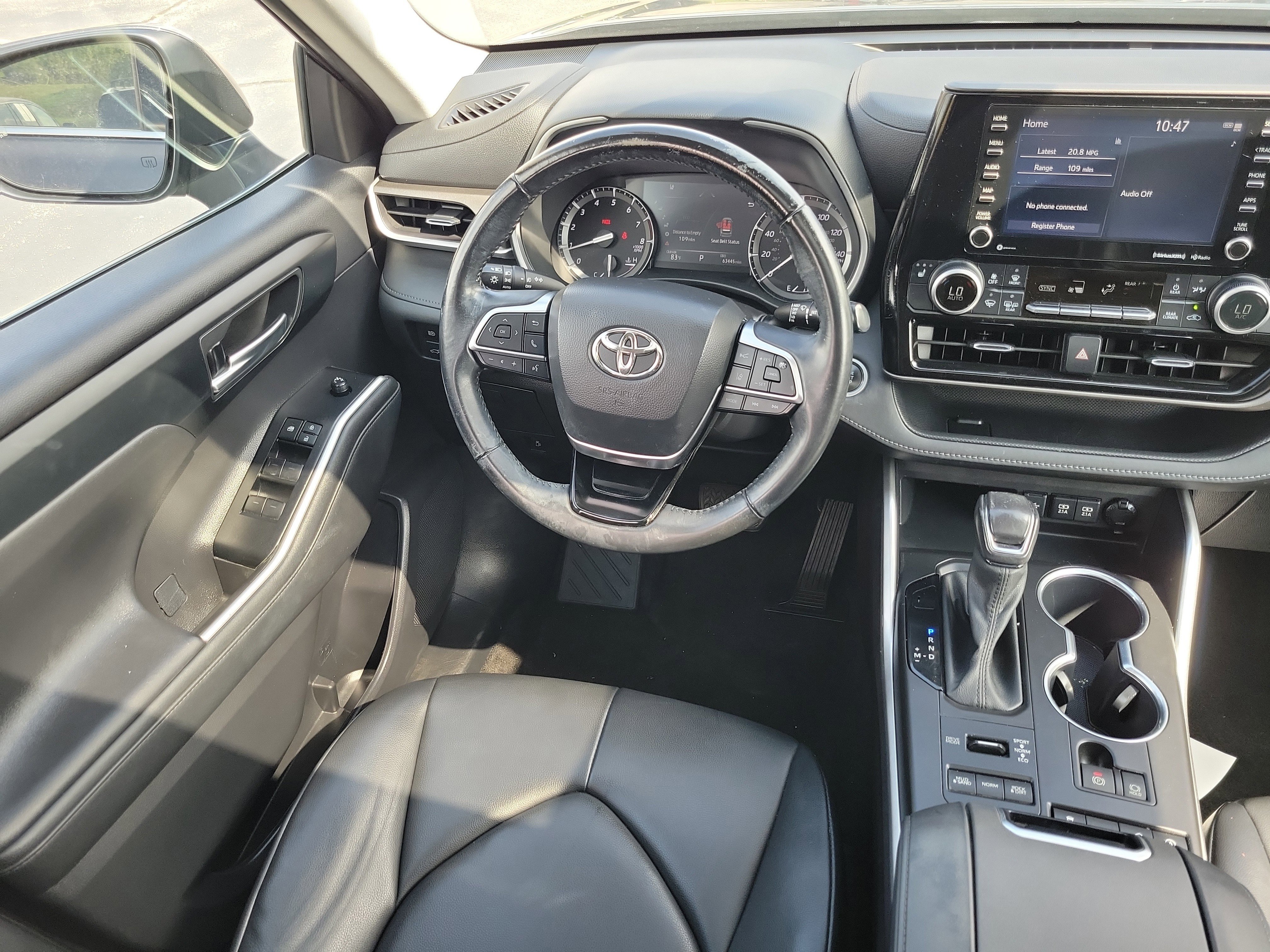 Used 2021 Toyota Highlander XLE image 16