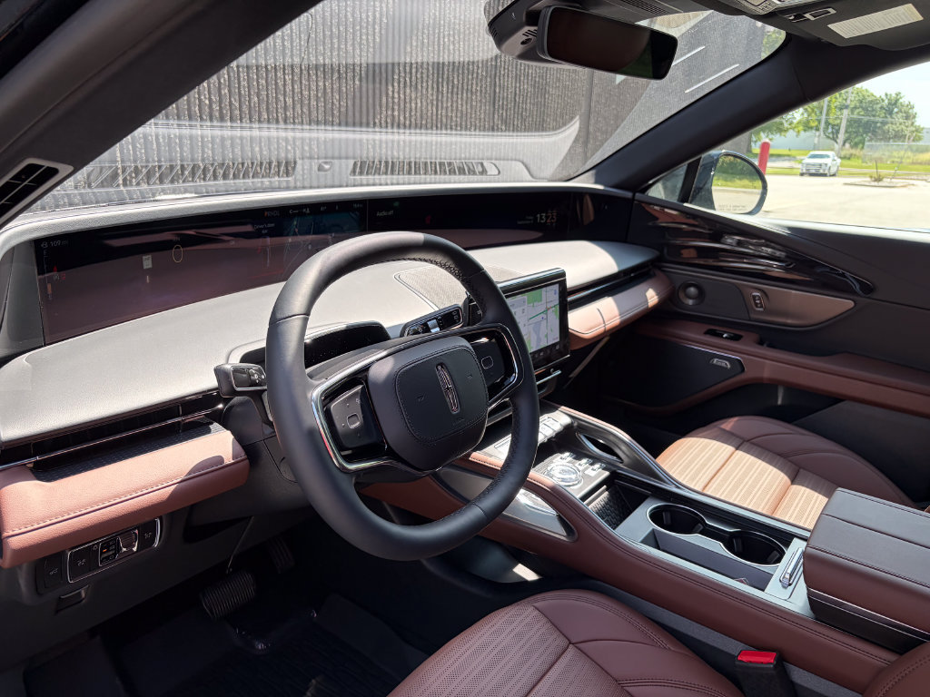 New 2026 Lincoln Nautilus Reserve w/ Jet Appearance Package AWD/4WD image 11