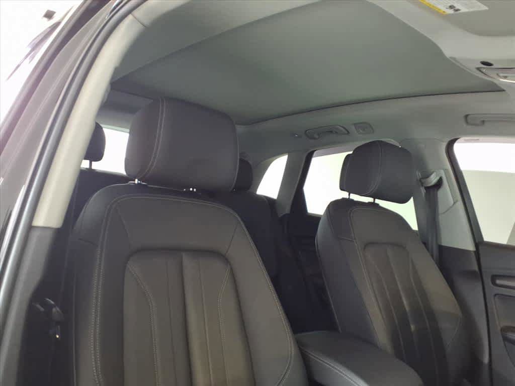 Used 2021 Audi Q5 Premium Plus w/ Premium Plus Package image 23