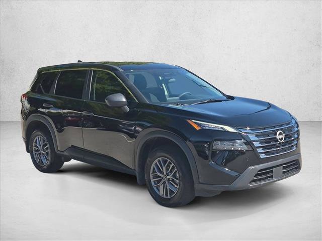 Used 2025 Nissan Rogue S FWD image 3