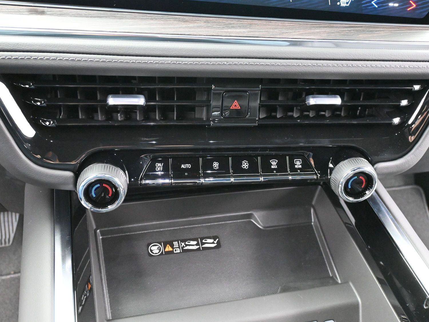 Used 2025 Chevrolet Tahoe Z71 w/ Z71 Off-Road Package image 28