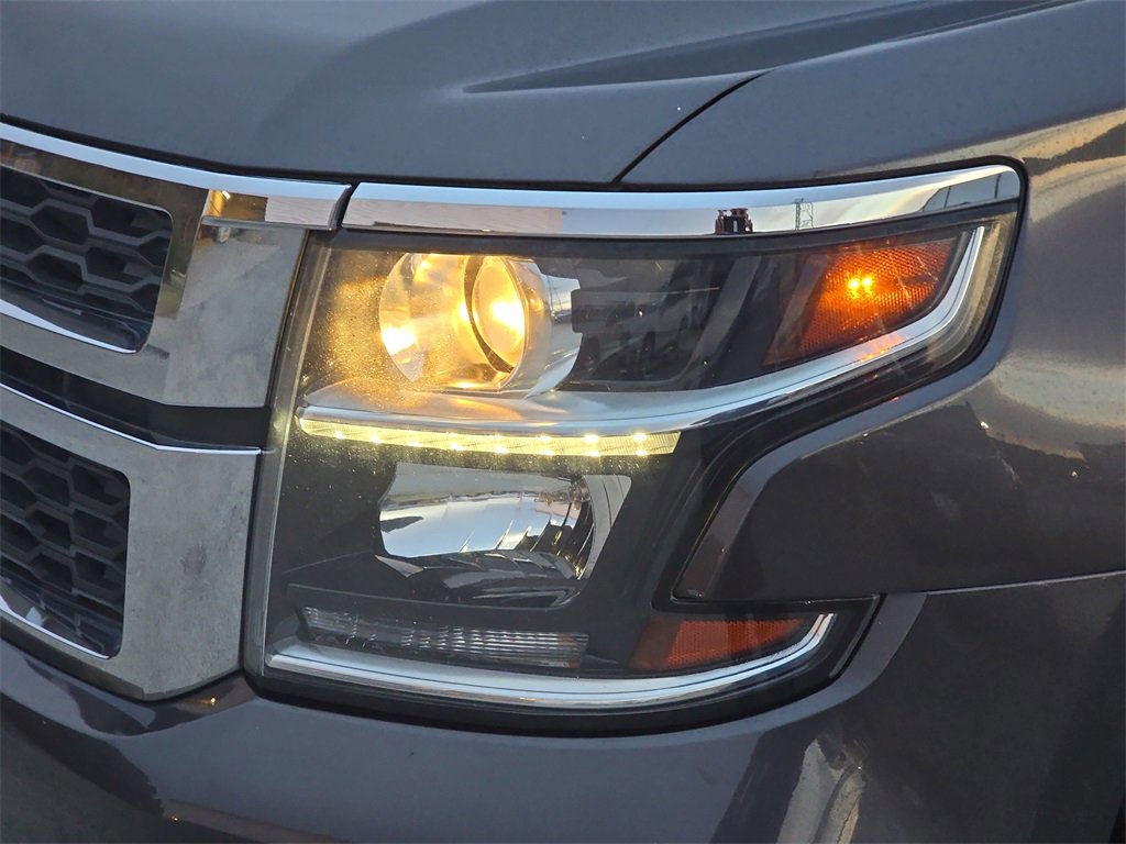 Used 2017 Chevrolet Suburban LT image 27