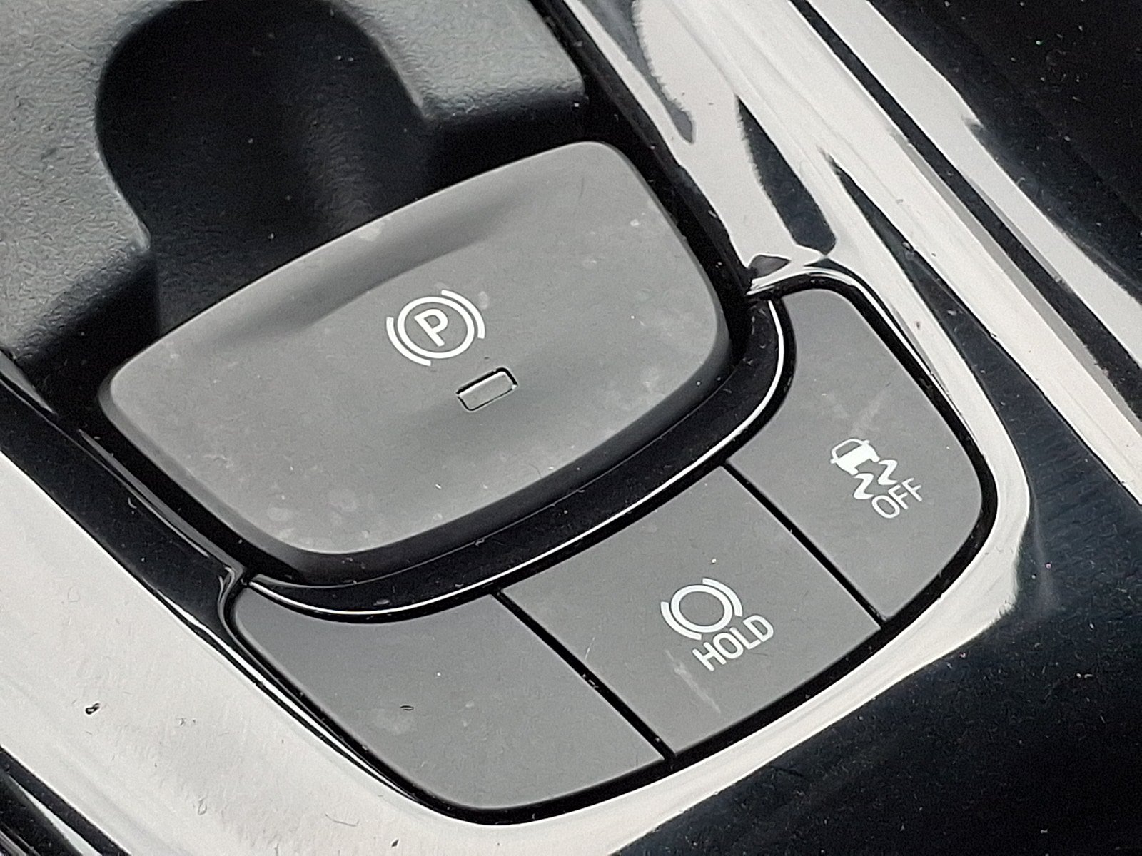 Used 2019 Toyota C-HR XLE FWD image 24