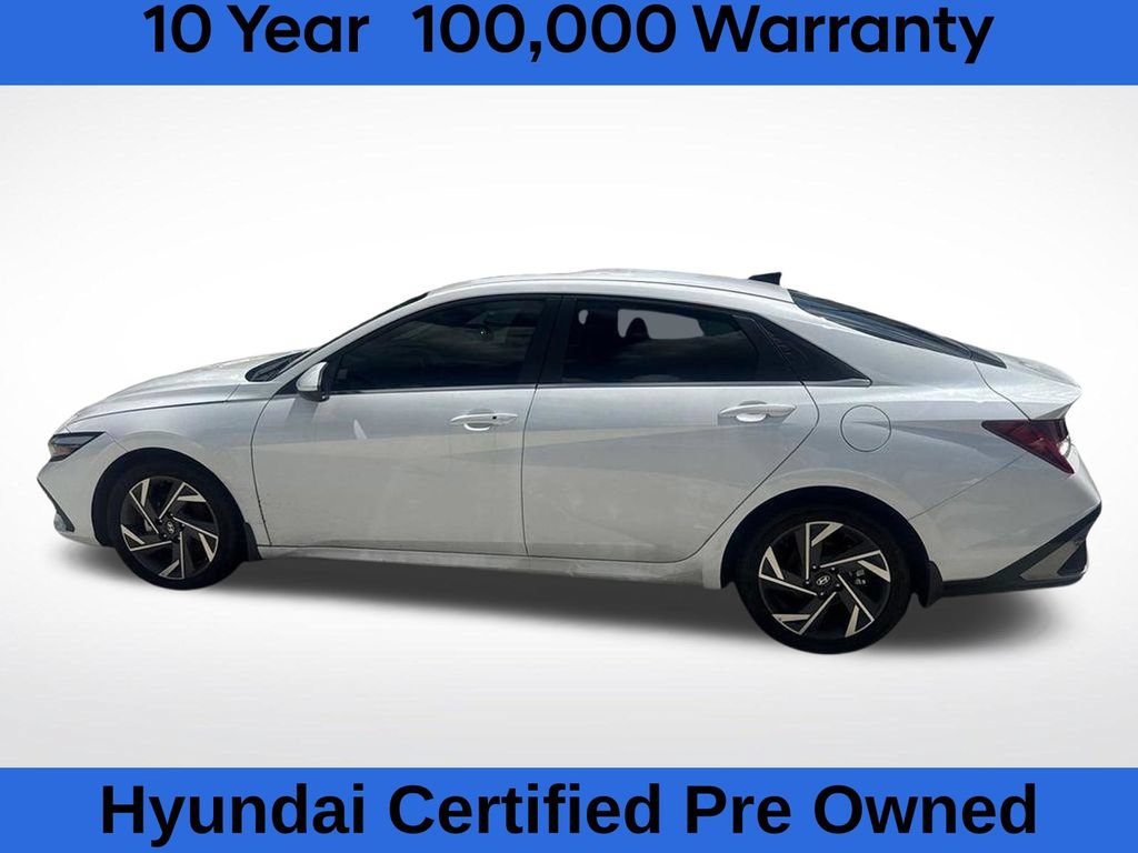 Used 2025 Hyundai Elantra SEL FWD image 11