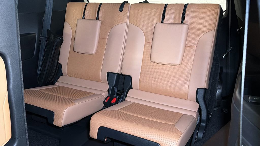 Used 2023 Lexus LX 600 4WD w/ Appearance Package image 18