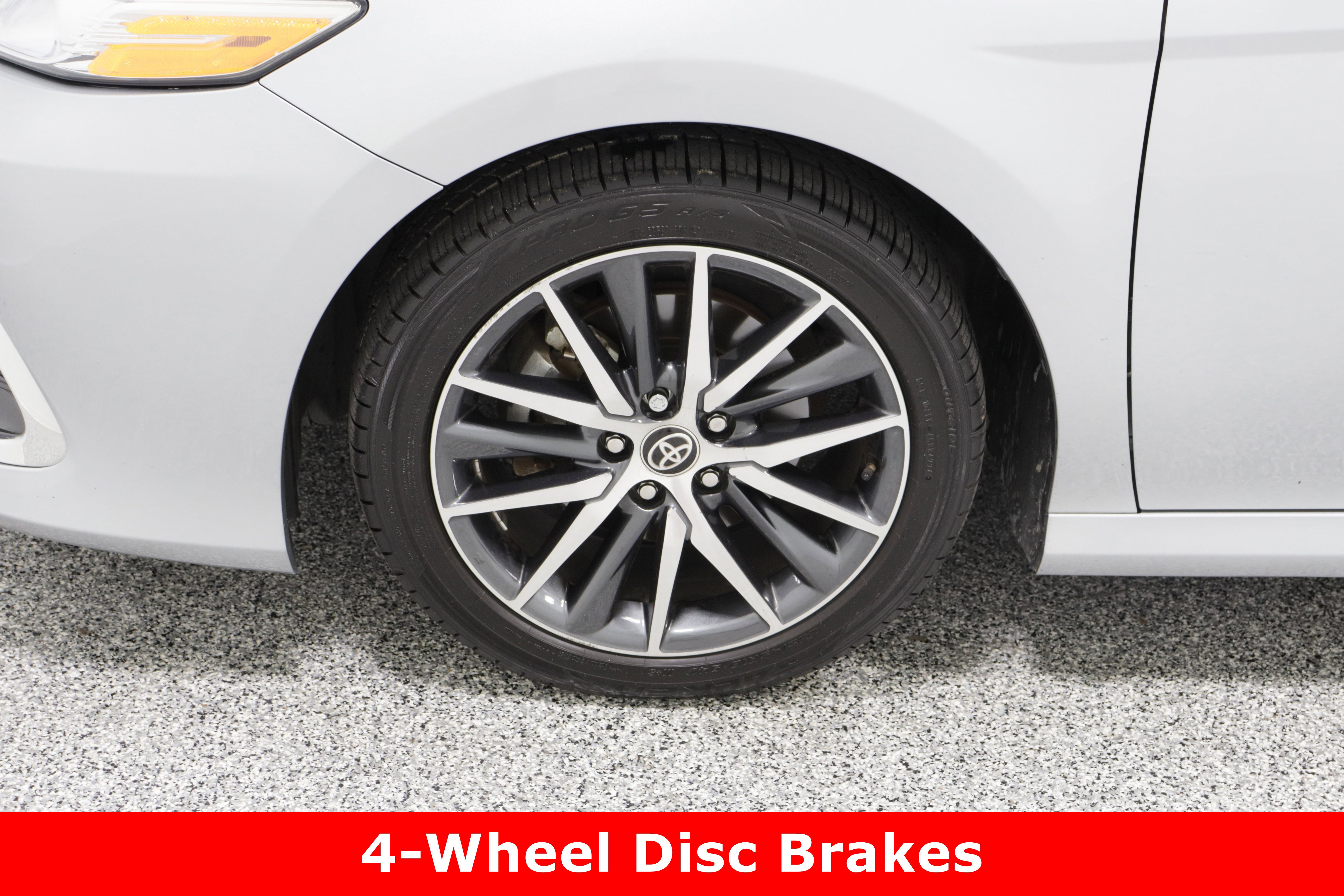 Used 2024 Toyota Camry XLE image 11