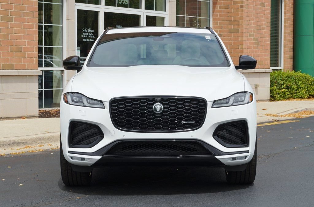 Used 2025 Jaguar F-PACE R-Dynamic S AWD/4WD image 4
