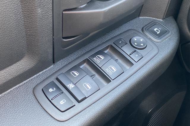 Used 2024 RAM 2500 Tradesman w/ Chrome Appearance Group image 15