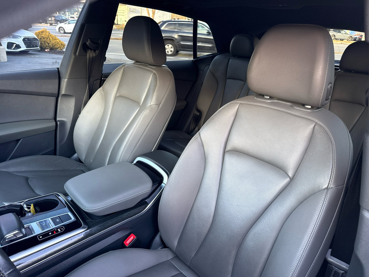 Used 2019 Audi Q8 Premium Plus w/ Premium Plus image 20