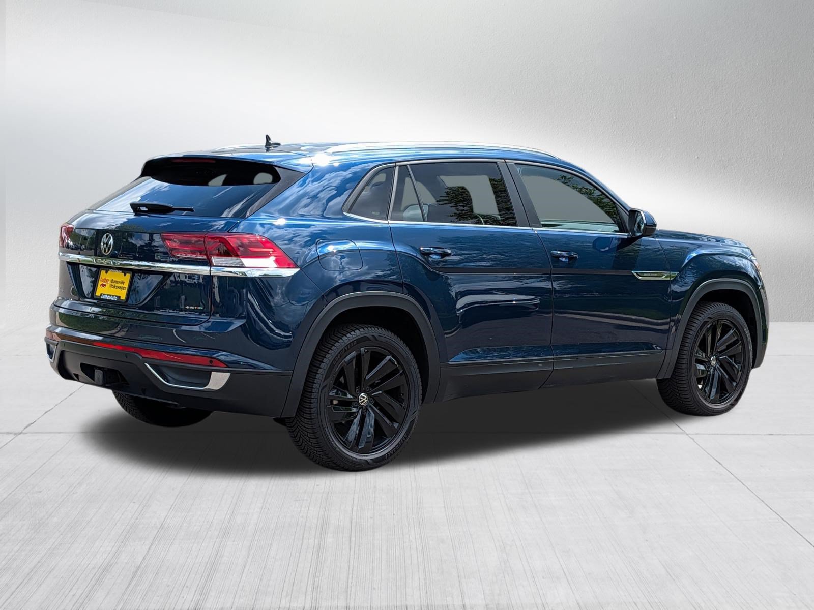 Certified 2023 Volkswagen Atlas Cross Sport SE AWD/4WD image 7