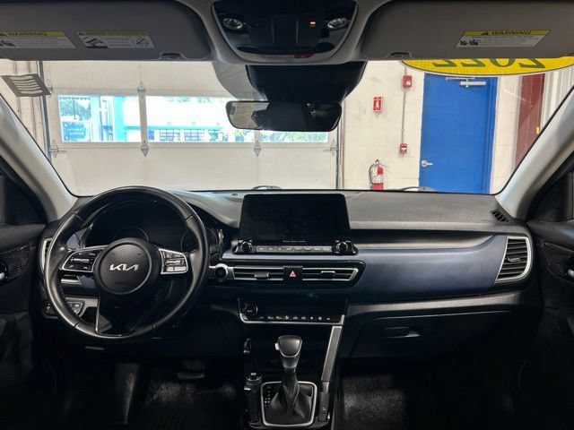 Used 2022 Kia Seltos S FWD image 15