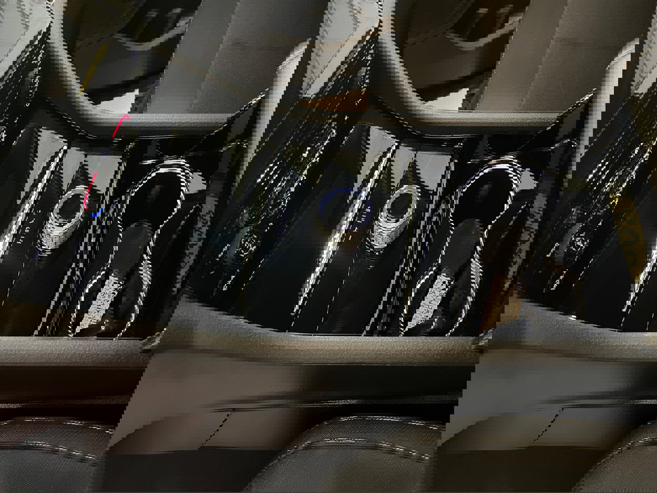 Used 2023 Jeep Grand Cherokee L Laredo image 14