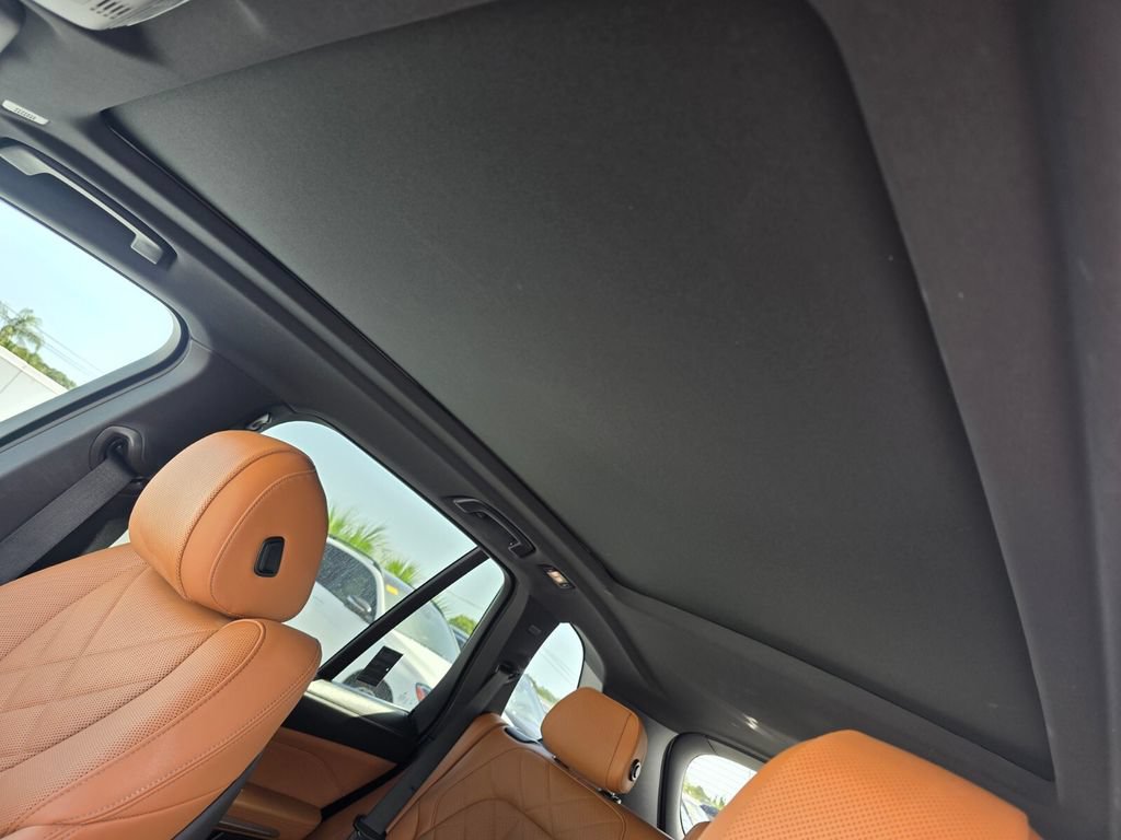 Certified 2025 BMW X5 sDrive40i w/ M Sport Package RWD image 11