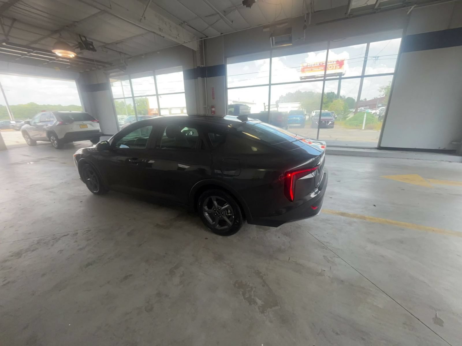 Used 2025 Kia K4 FWD image 9