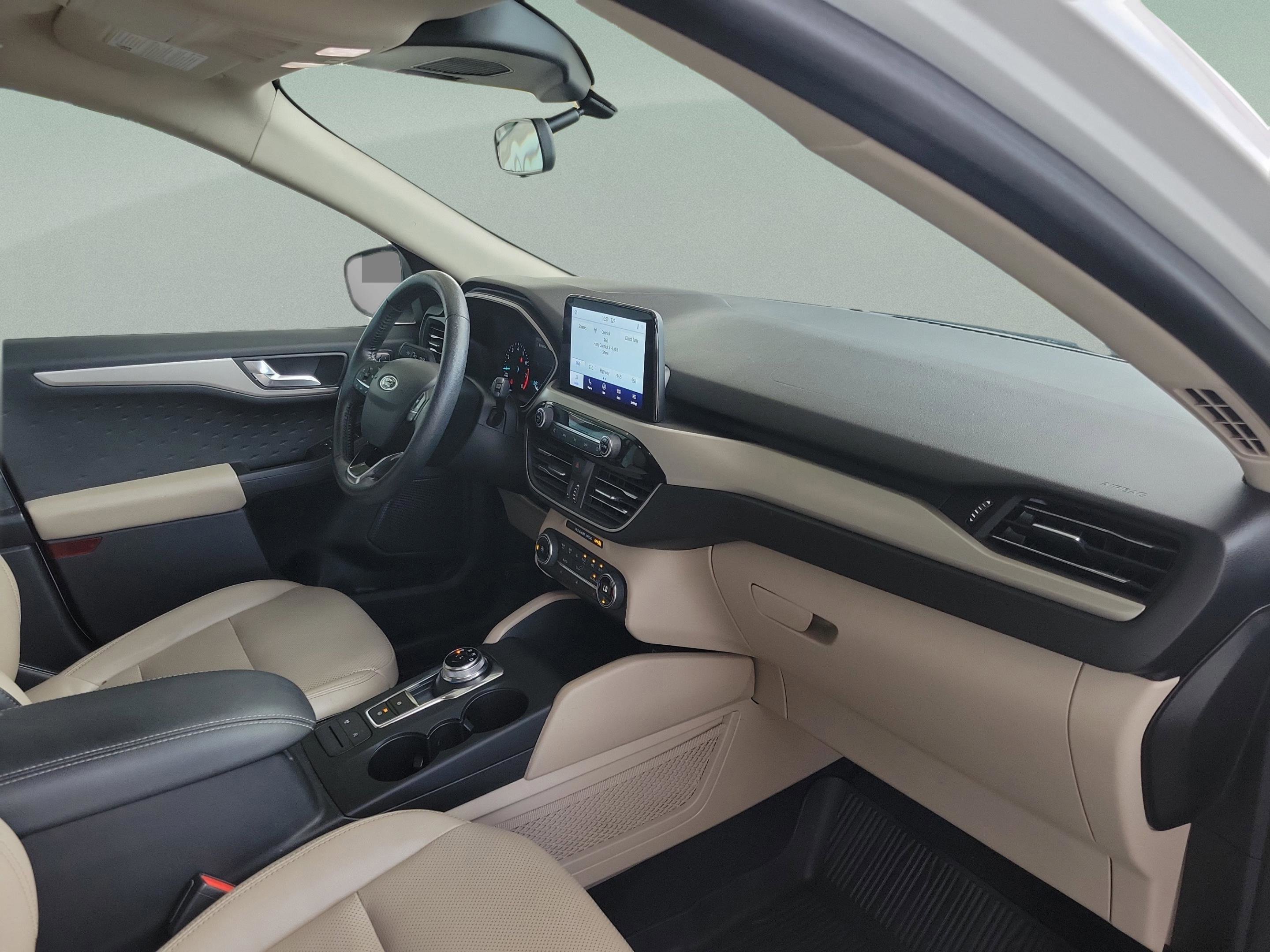 Used 2020 Ford Escape SEL image 9