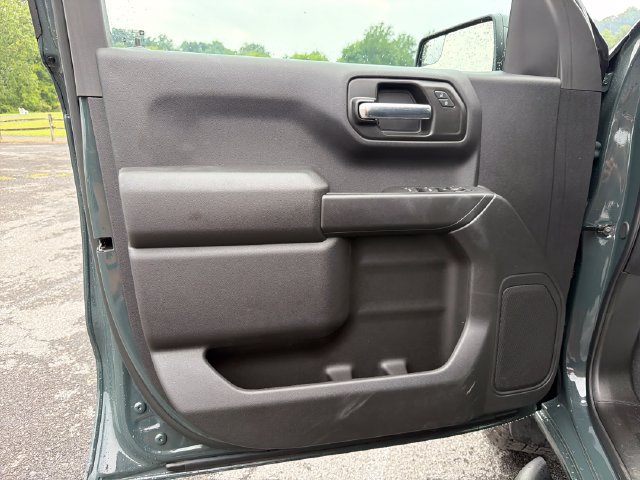 Used 2025 Chevrolet Silverado 1500 Custom Trail Boss w/ Turbomax Blackout Package AWD/4WD image 11