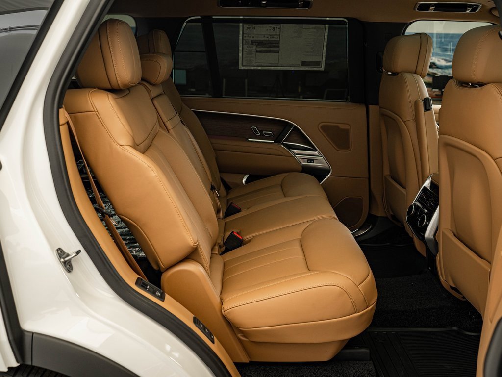 New 2026 Land Rover Range Rover Long Wheelbase SE image 39