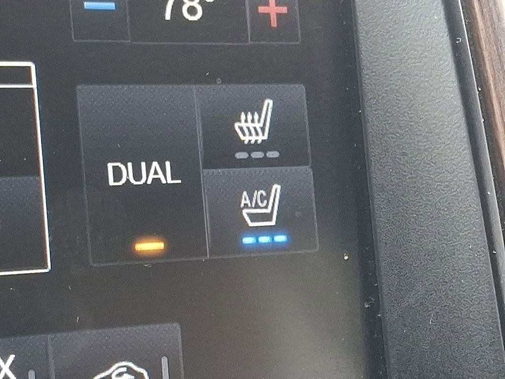 Used 2013 Ford F150 Lariat w/ Mid Equipment Group image 25