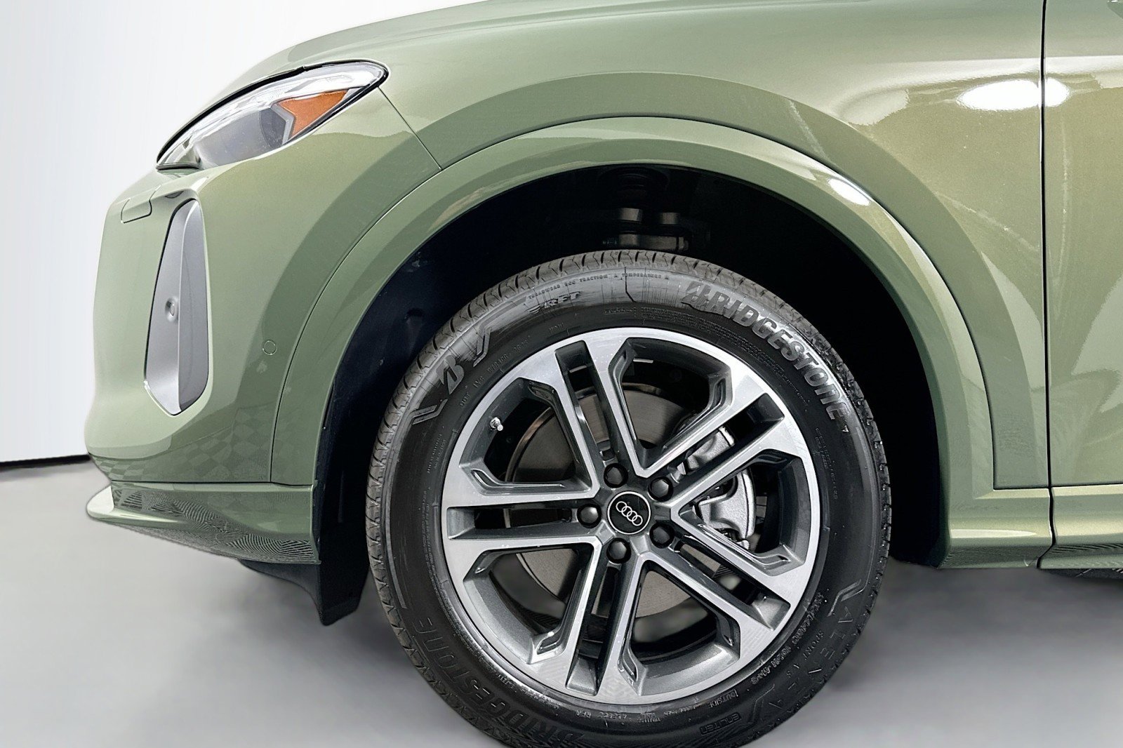 New 2025 Audi Q5 Premium image 11