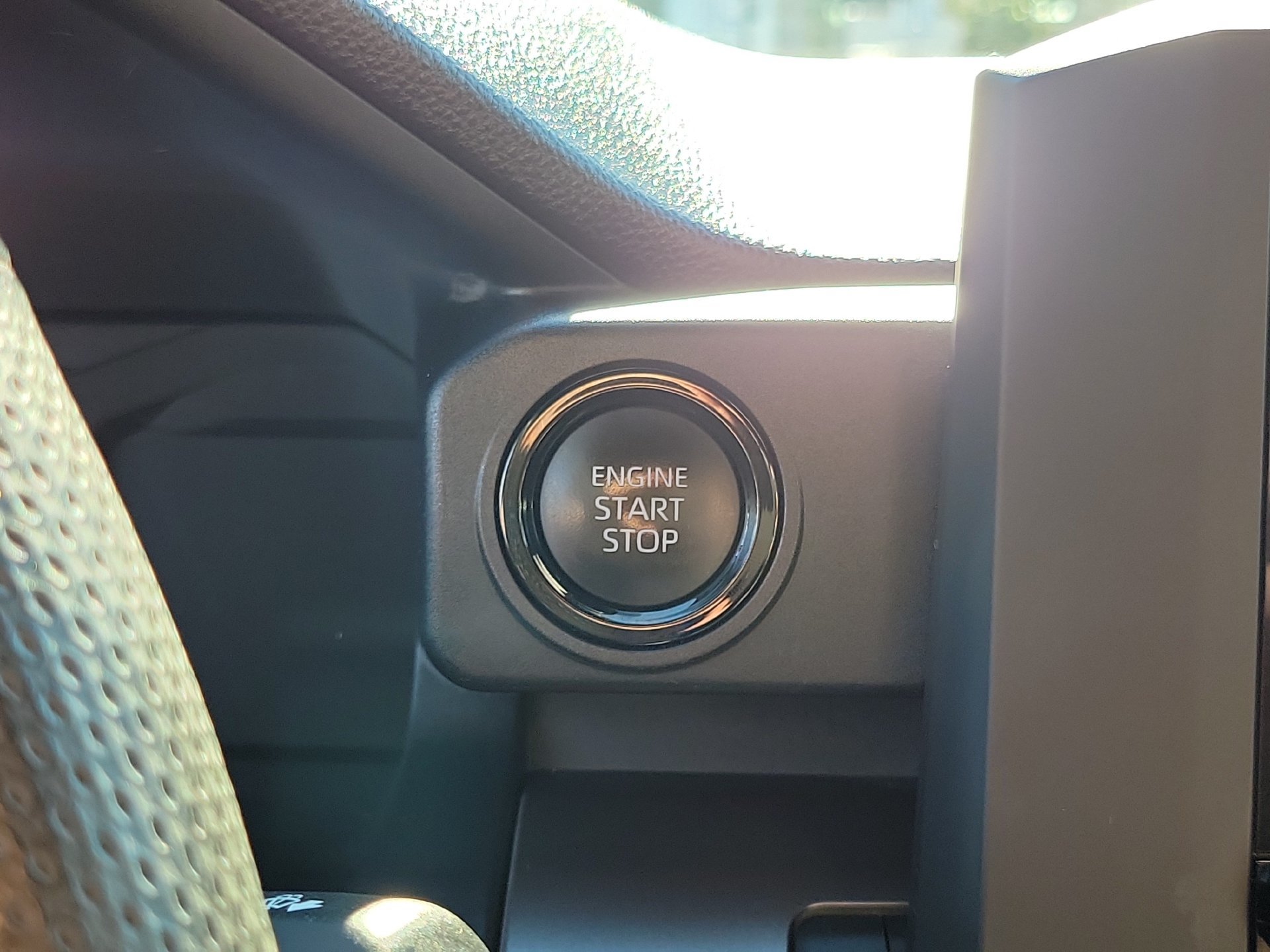 Used 2024 Toyota Tacoma SR5 AWD/4WD image 15