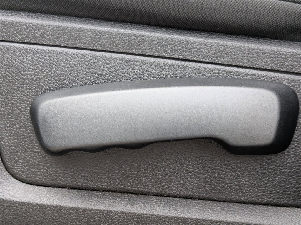 Used 2024 RAM 1500 Classic SLT image 19