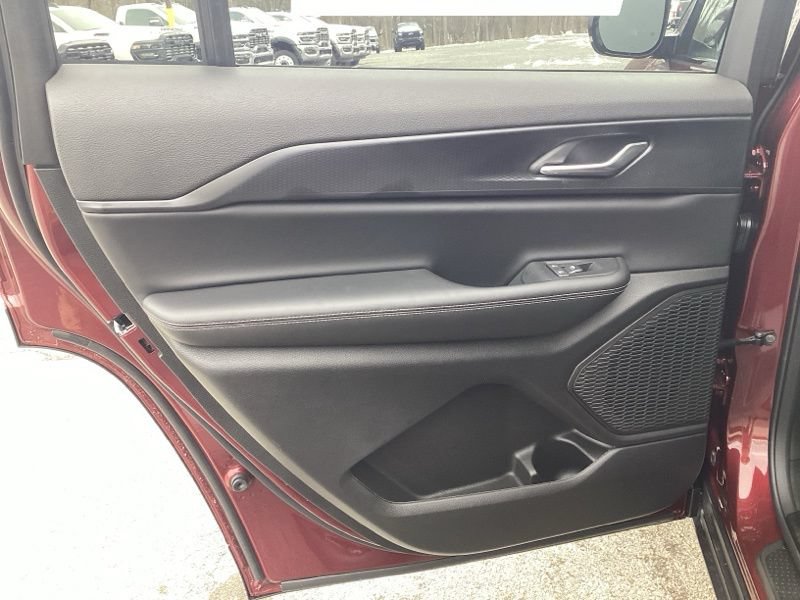 New 2025 Jeep Grand Cherokee L Altitude AWD/4WD image 19