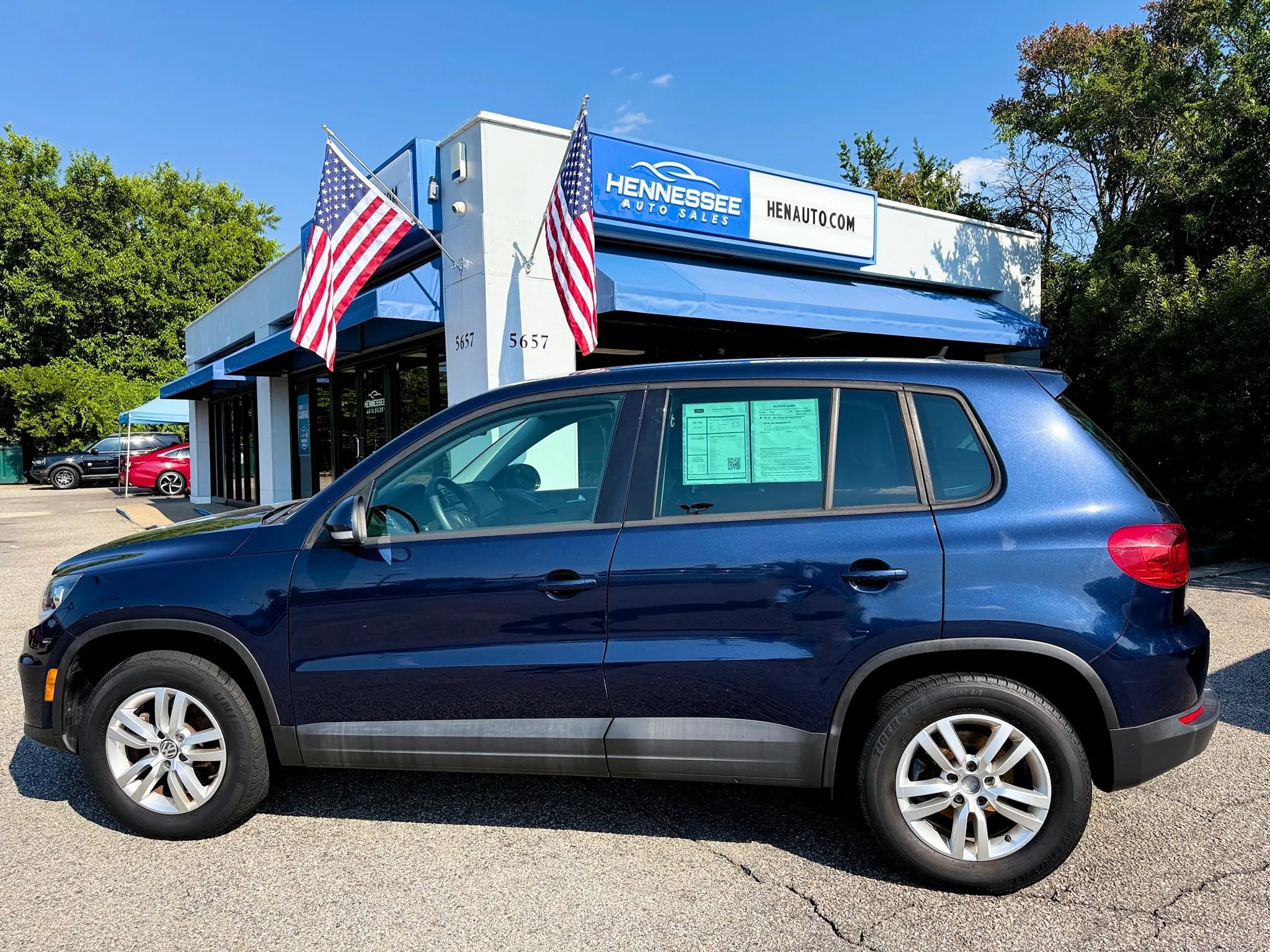 Used 2012 Volkswagen Tiguan LE FWD image 7