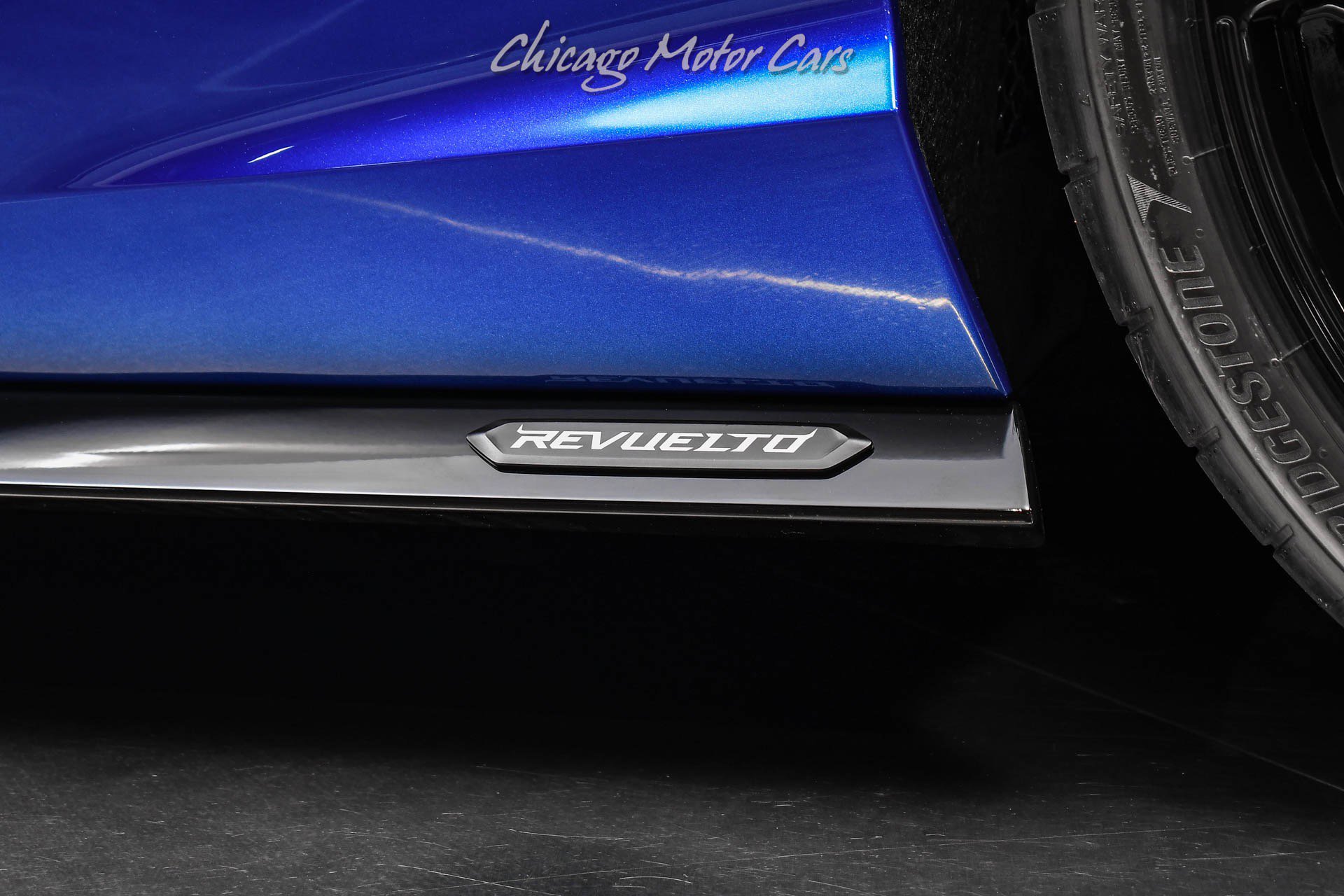 Used 2025 Lamborghini Revuelto image 29