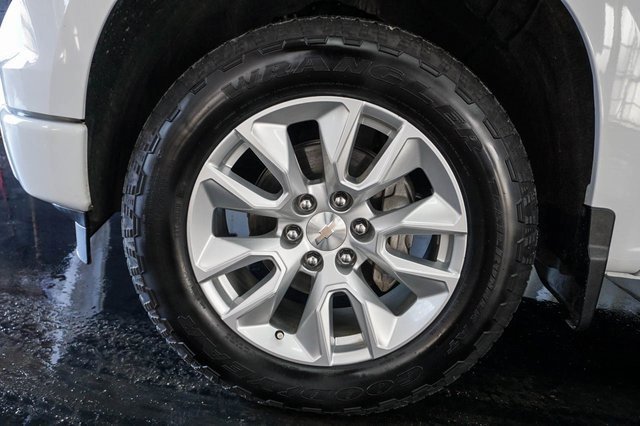 Used 2024 Chevrolet Silverado 1500 Custom image 4