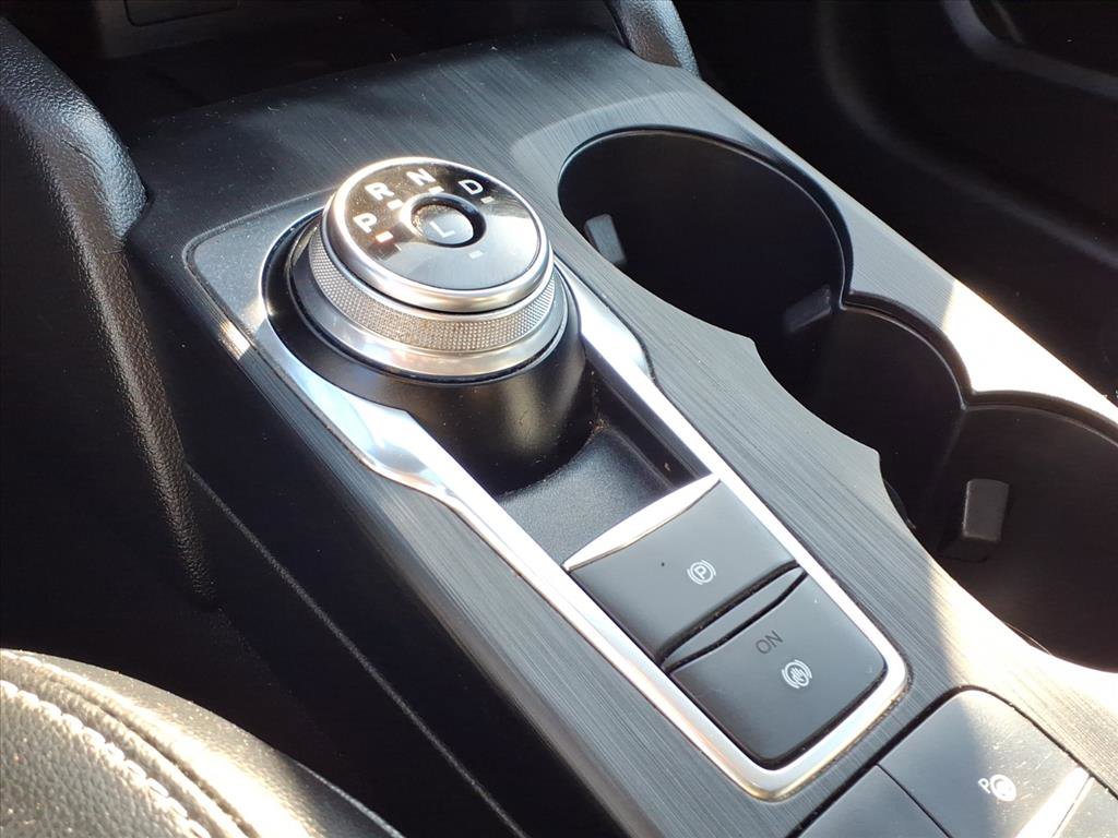 Used 2021 Ford Escape Titanium image 16