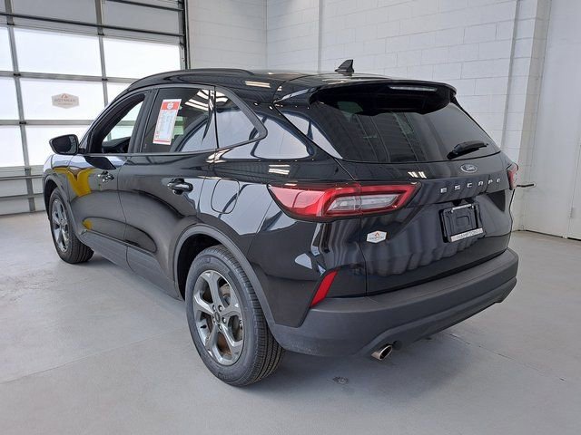 Used 2025 Ford Escape ST-Line FWD image 7