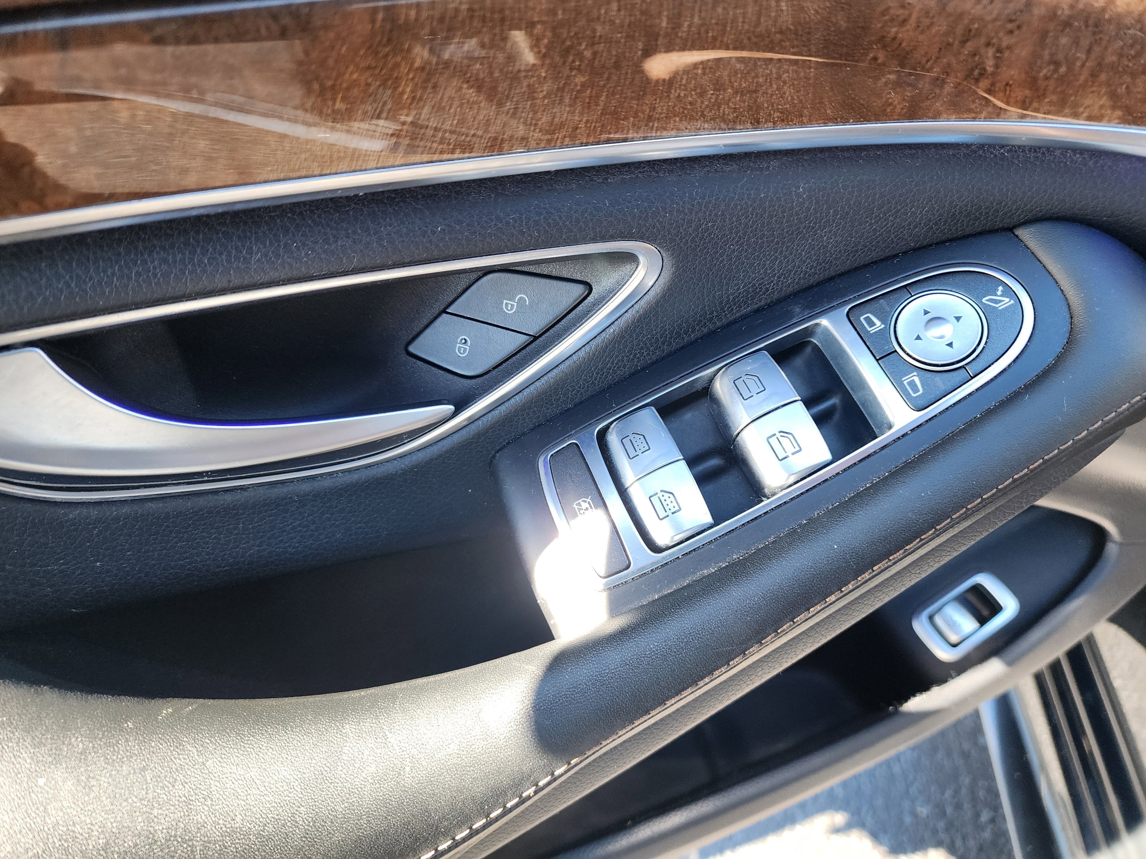 Used 2015 Mercedes-Benz S 550 S 550 image 24