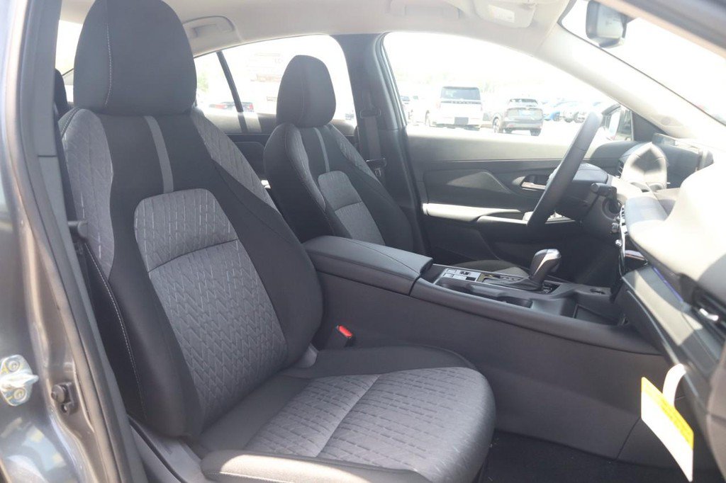 New 2026 Nissan Sentra SV w/ SV Convenience Package FWD image 21