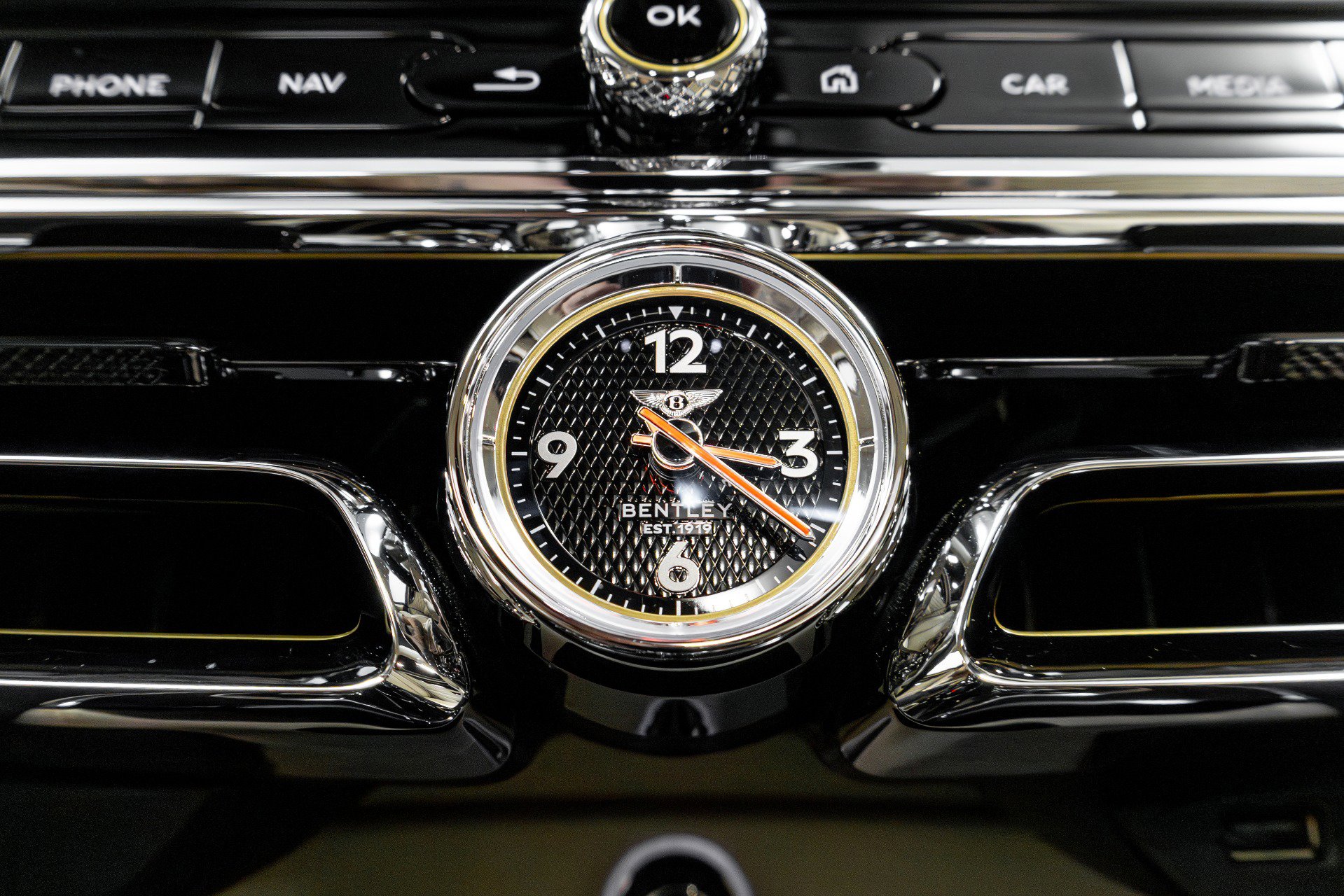 Used 2021 Bentley Flying Spur W12 image 73