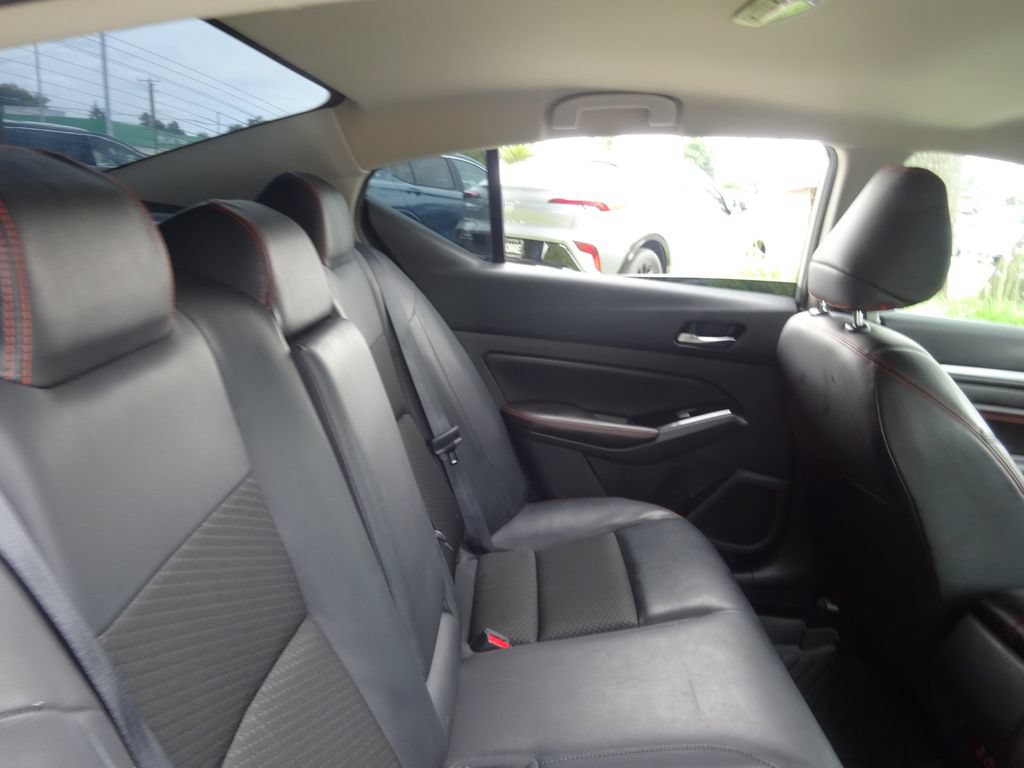 Used 2023 Nissan Altima 2.5 SR FWD image 22