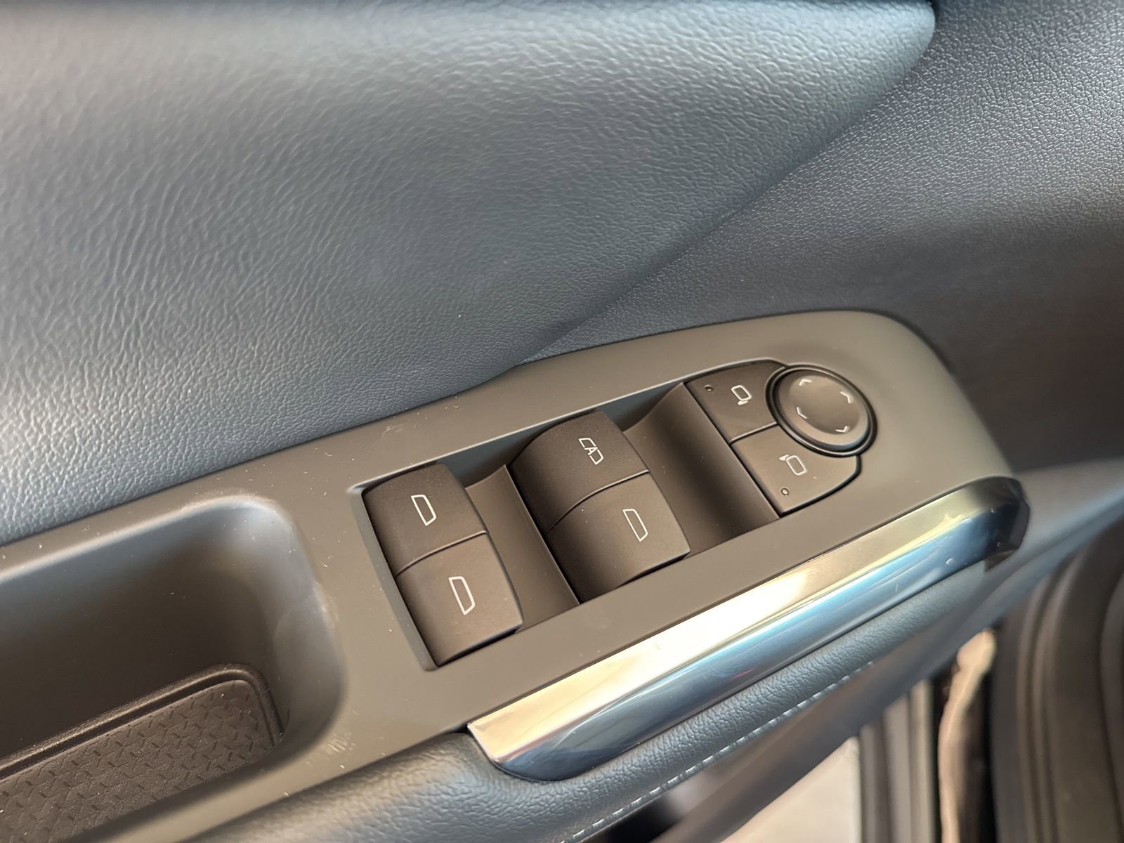 New 2026 Chevrolet Traverse LT w/ Driver Confidence Package image 19