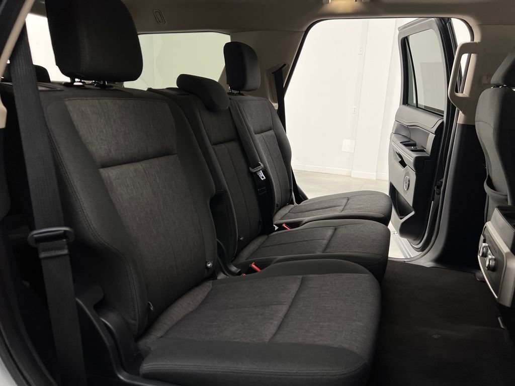 Used 2024 Ford Expedition XLT RWD image 23