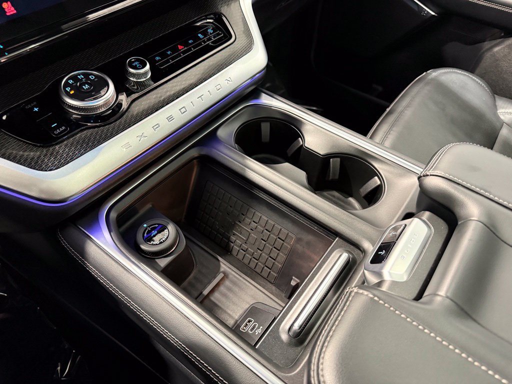 Certified 2025 Ford Expedition Max Platinum w/ Stealth Performance Package AWD/4WD image 46